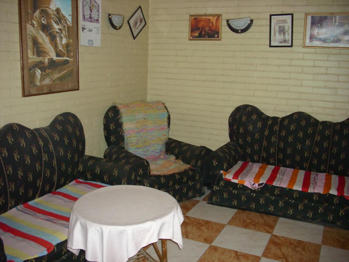 Ramsess Hostel Luxor Bagian luar foto